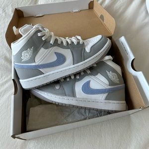 Women’s Air Jordan 1 Mid Grey Blue